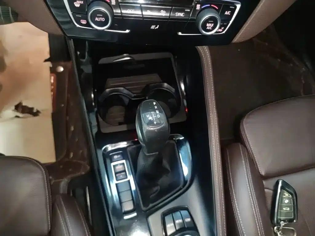 BMW X1 2018 sDrive18Li Premium — миниатюра 14