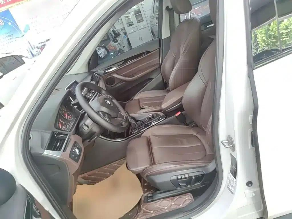 BMW X1 2018 sDrive18Li Premium — миниатюра 15