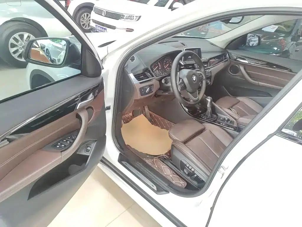 BMW X1 2018 sDrive18Li Premium — миниатюра 16
