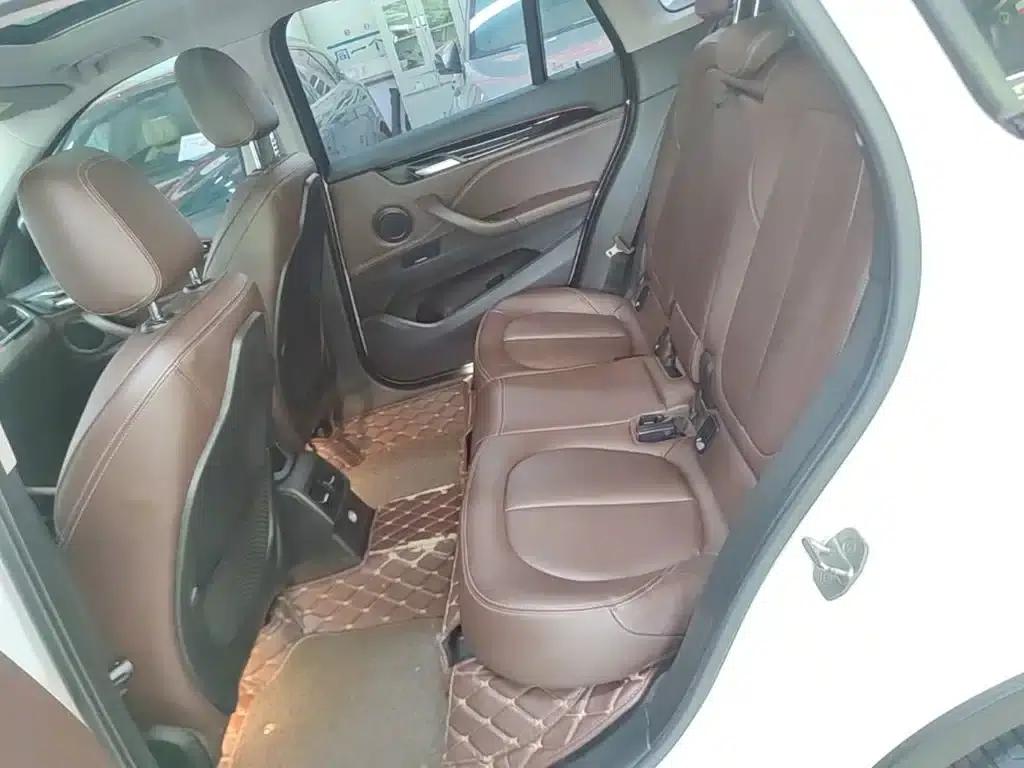 BMW X1 2018 sDrive18Li Premium — миниатюра 17