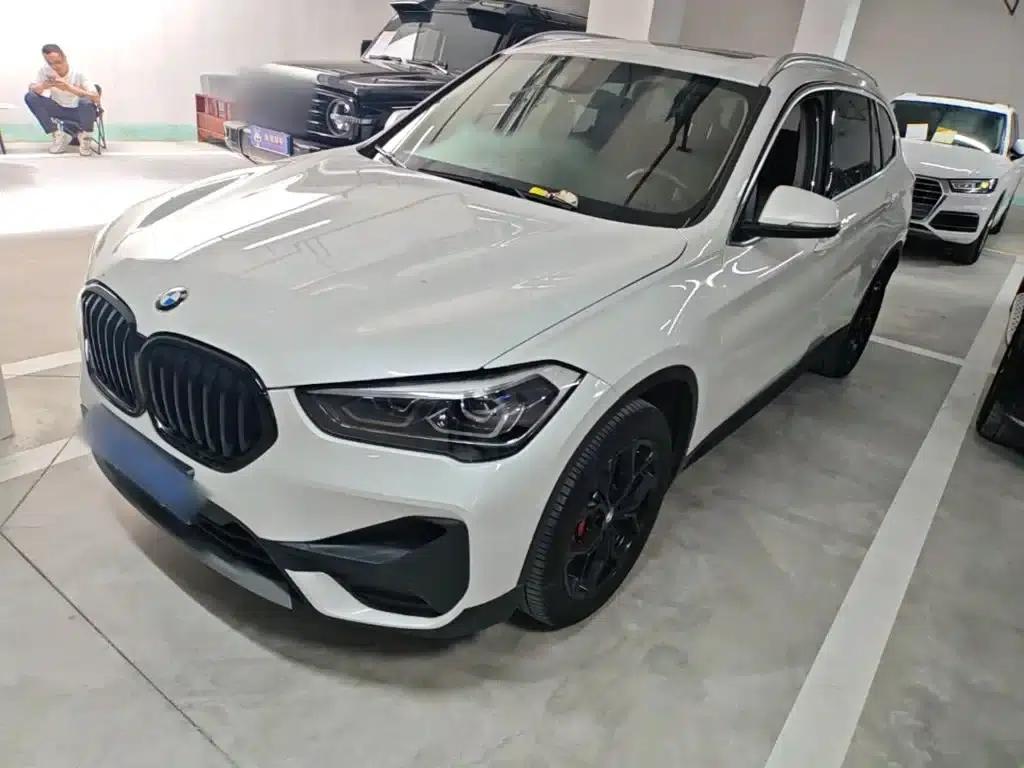 BMW X1 2020 sDrive25Li Leading Edition — миниатюра 1