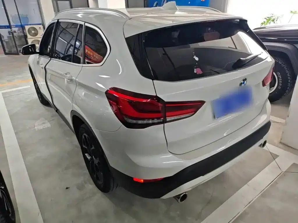 BMW X1 2020 sDrive25Li Leading Edition — миниатюра 5