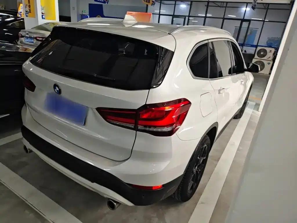 BMW X1 2020 sDrive25Li Leading Edition — миниатюра 7