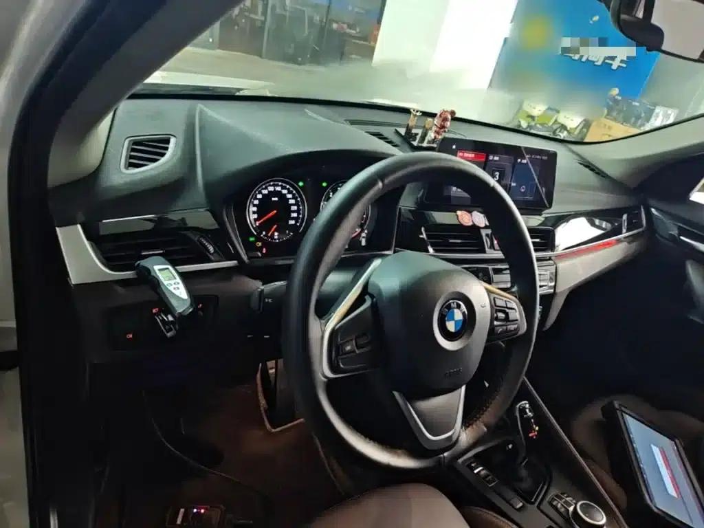 BMW X1 2020 sDrive25Li Leading Edition — миниатюра 10