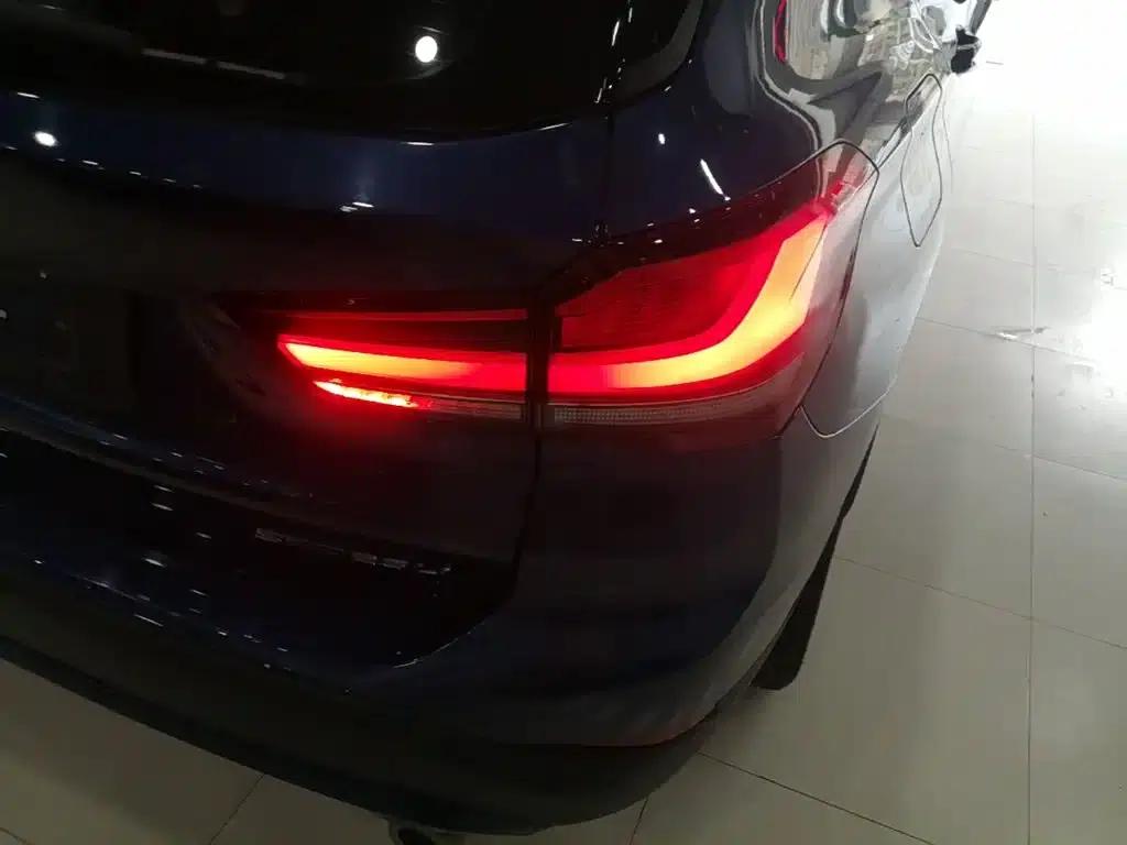 BMW X1 2022 sDrive25Li Leading Edition — миниатюра 8