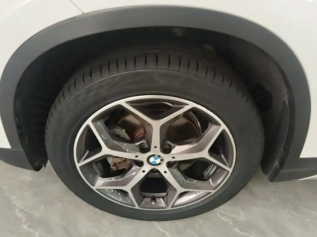 BMW X1 2019 sDrive18Li Premium — миниатюра 23