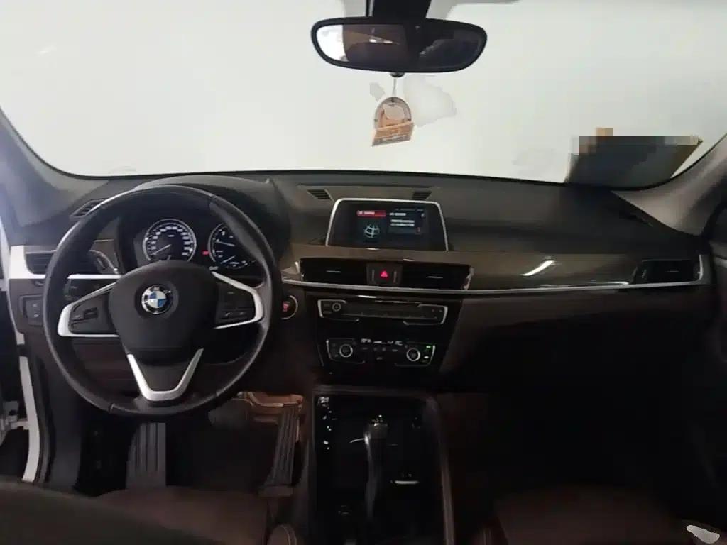 BMW X1 2019 sDrive18Li Premium — миниатюра 10