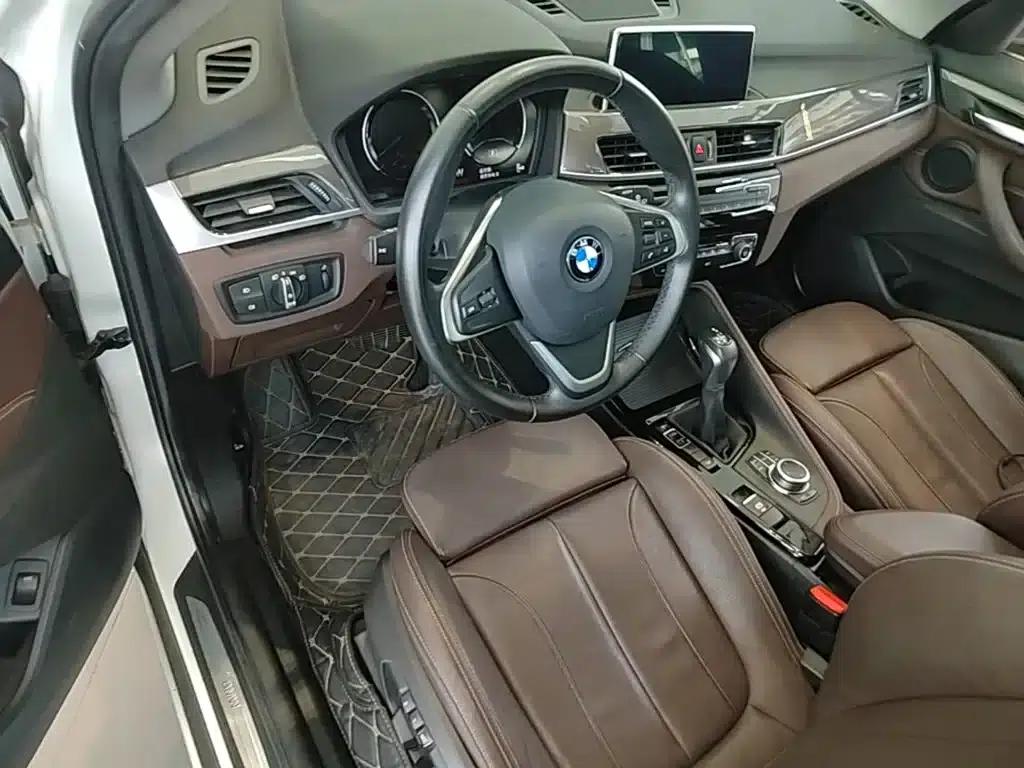 BMW X1 2019 xDrive20Li Premium — миниатюра 16