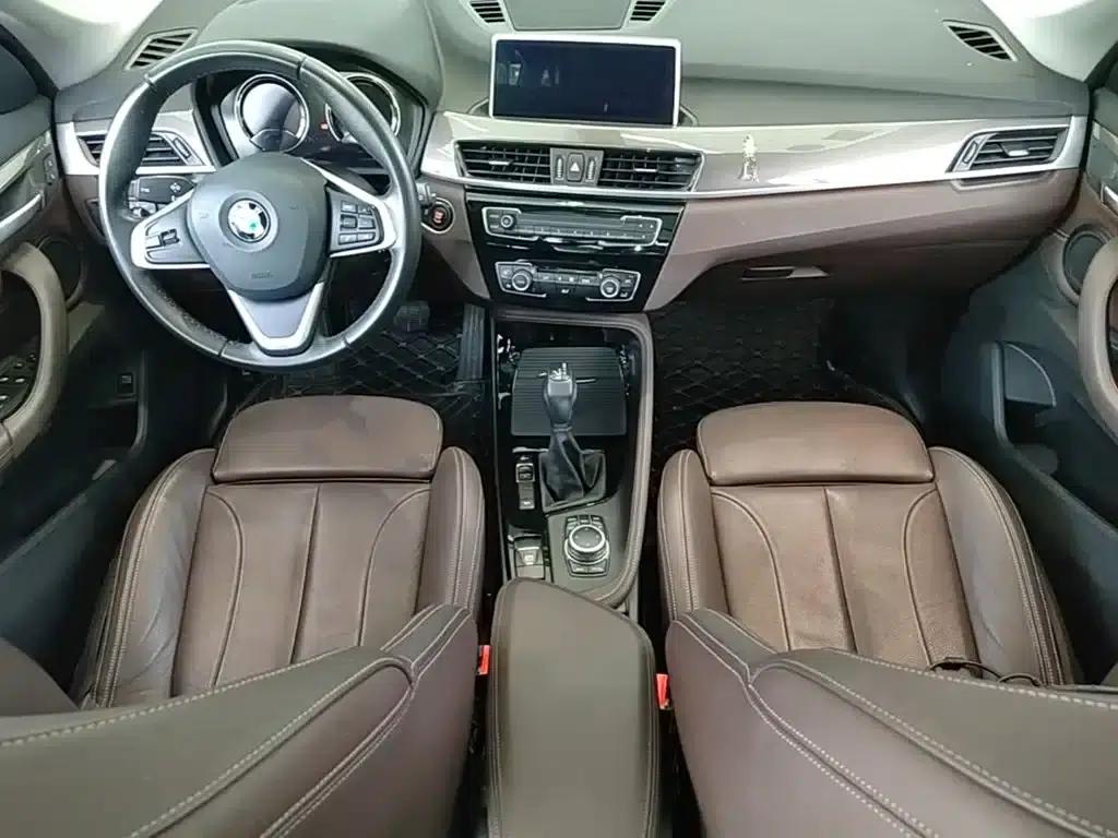 BMW X1 2019 xDrive20Li Premium — миниатюра 10