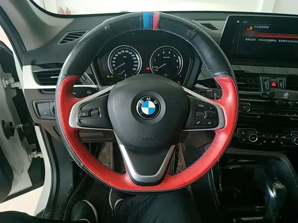 BMW X1 PHEV 2020 xDrive30Le Premium — миниатюра 11