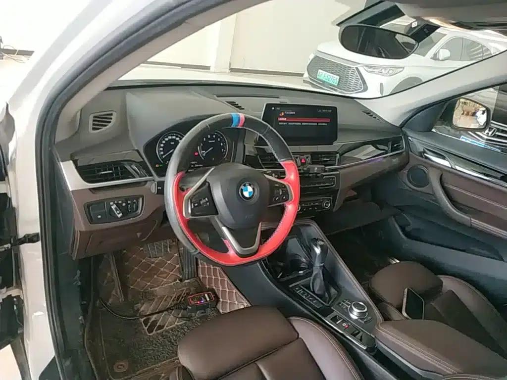 BMW X1 PHEV 2020 xDrive30Le Premium — миниатюра 10