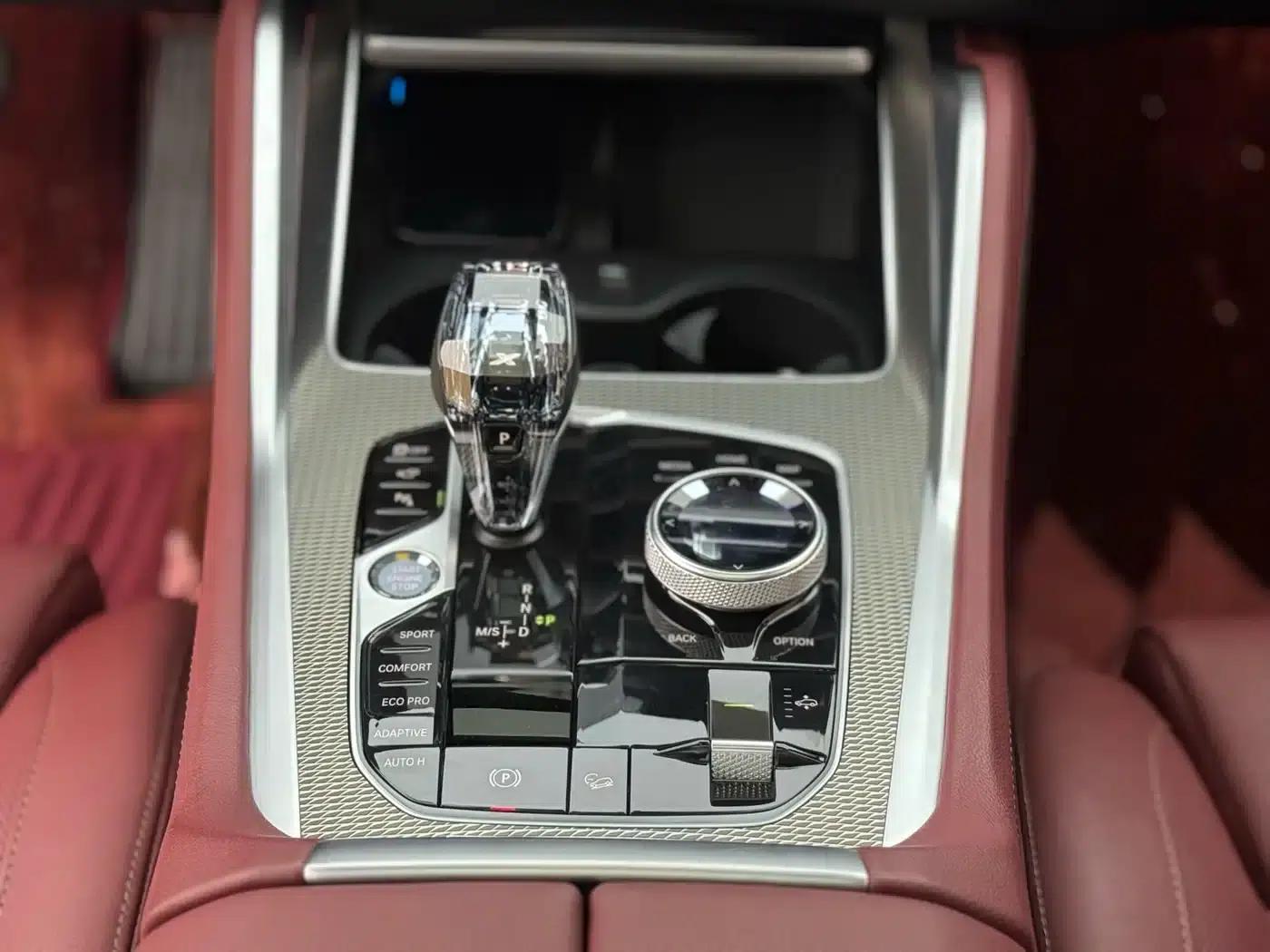 BMW X6 2022 Facelift II xDrive40i Luxury M Sport Package — миниатюра 16
