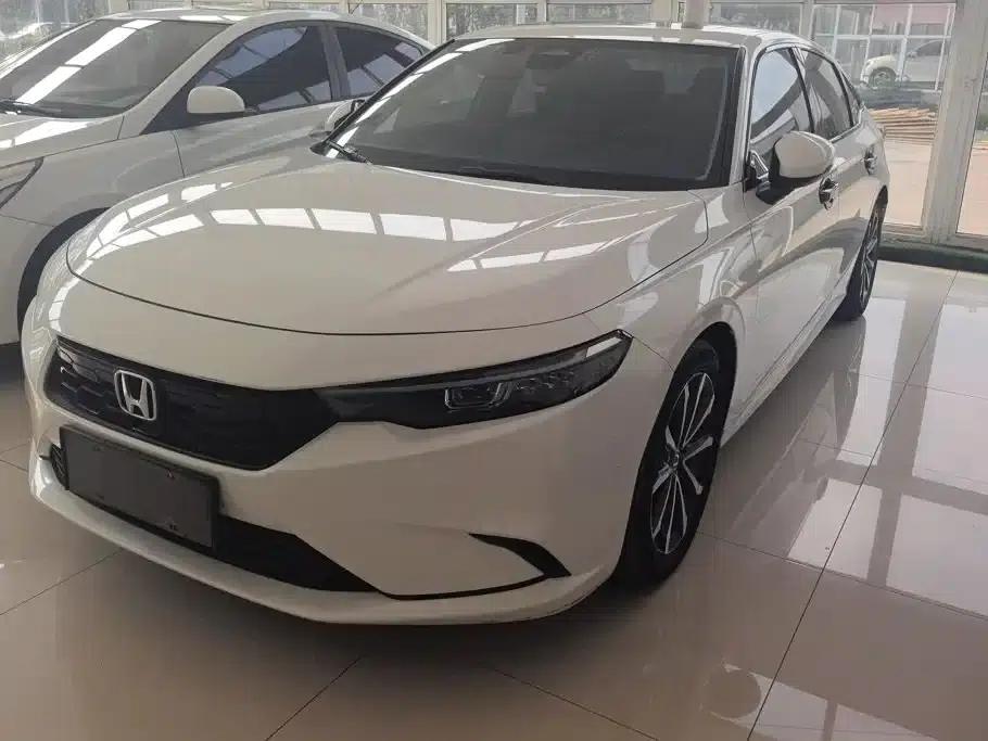 Stylish 2022 240TURBO CVT Deluxe Edition — миниатюра 1