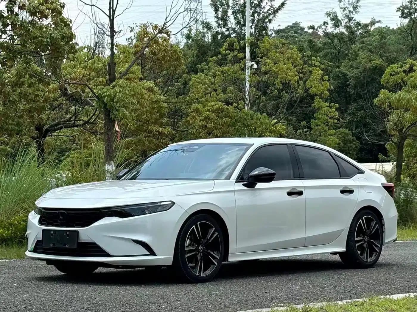 Stylish 2022 240TURBO CVT Phantom Night Luxury Edition — миниатюра 1