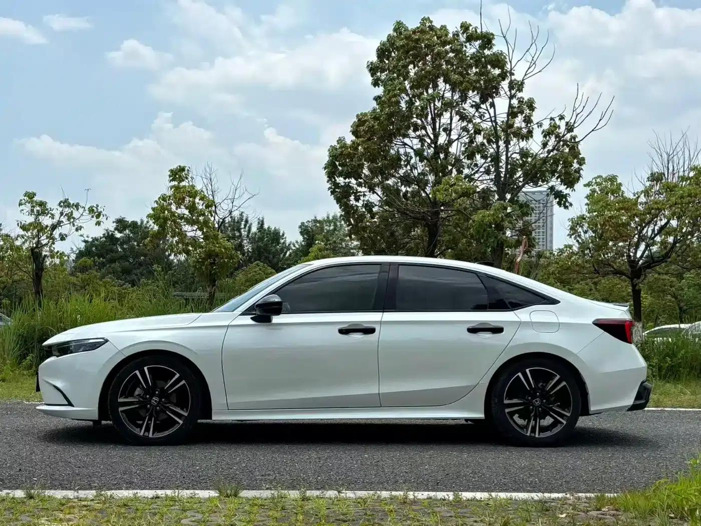 Stylish 2022 240TURBO CVT Phantom Night Luxury Edition — миниатюра 10
