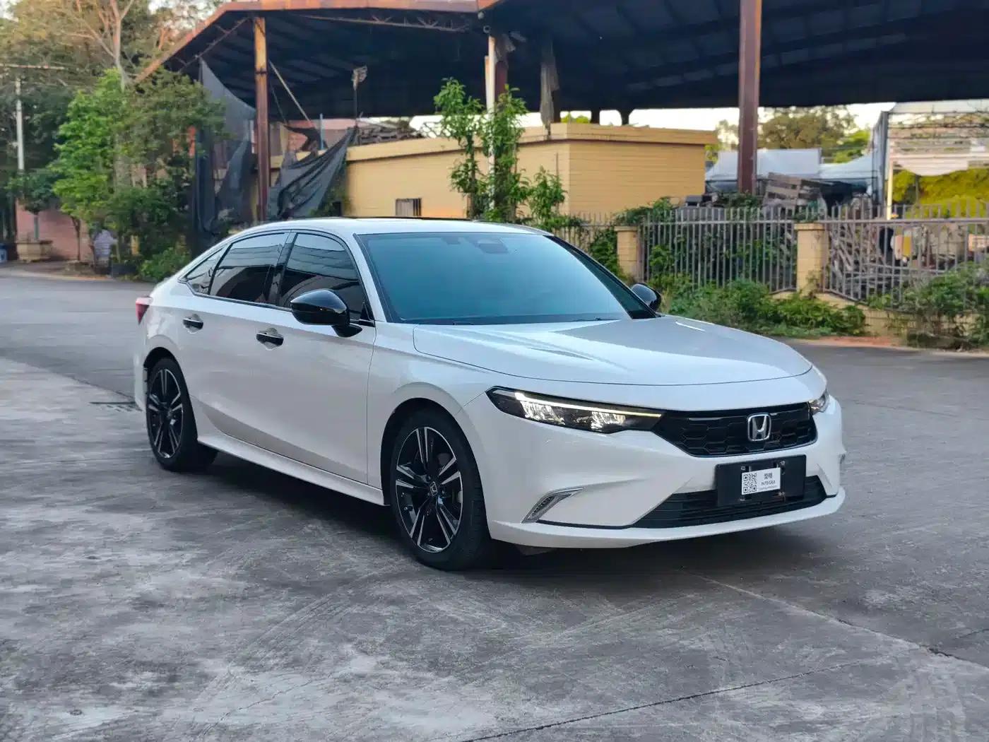 Stylish 2023 240TURBO CVT Phantom Night Luxury Edition — миниатюра 3