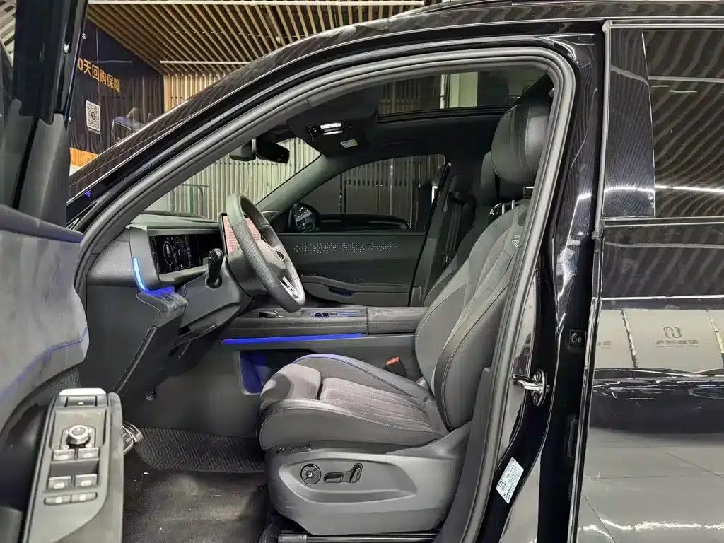 2025 Teramont Pro 450TSI 4WD Summit Edition — миниатюра 7