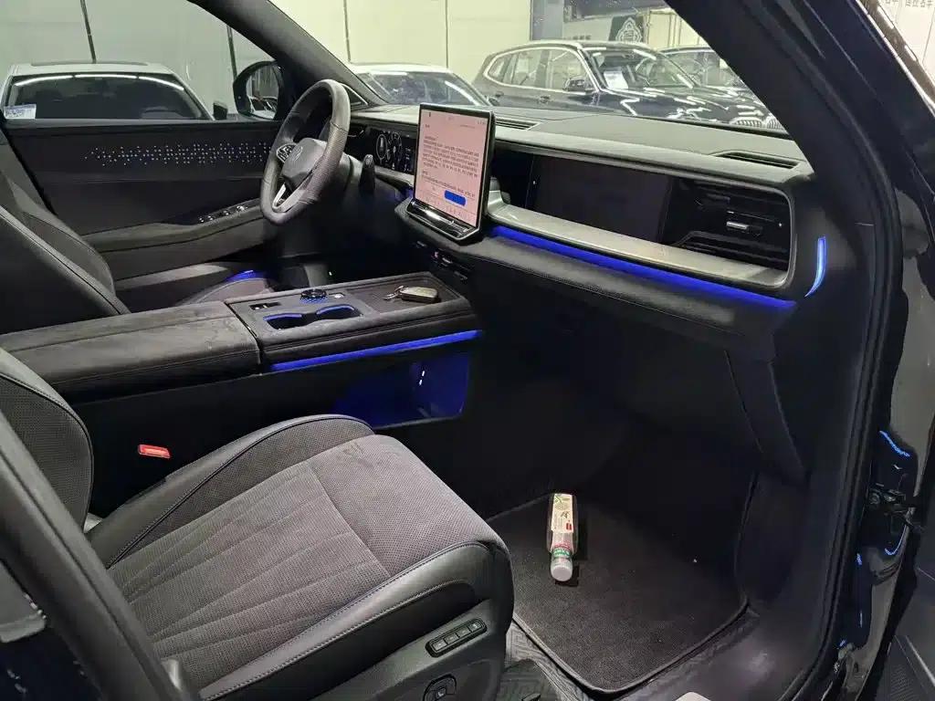2025 Teramont Pro 450TSI 4WD Summit Edition — миниатюра 8