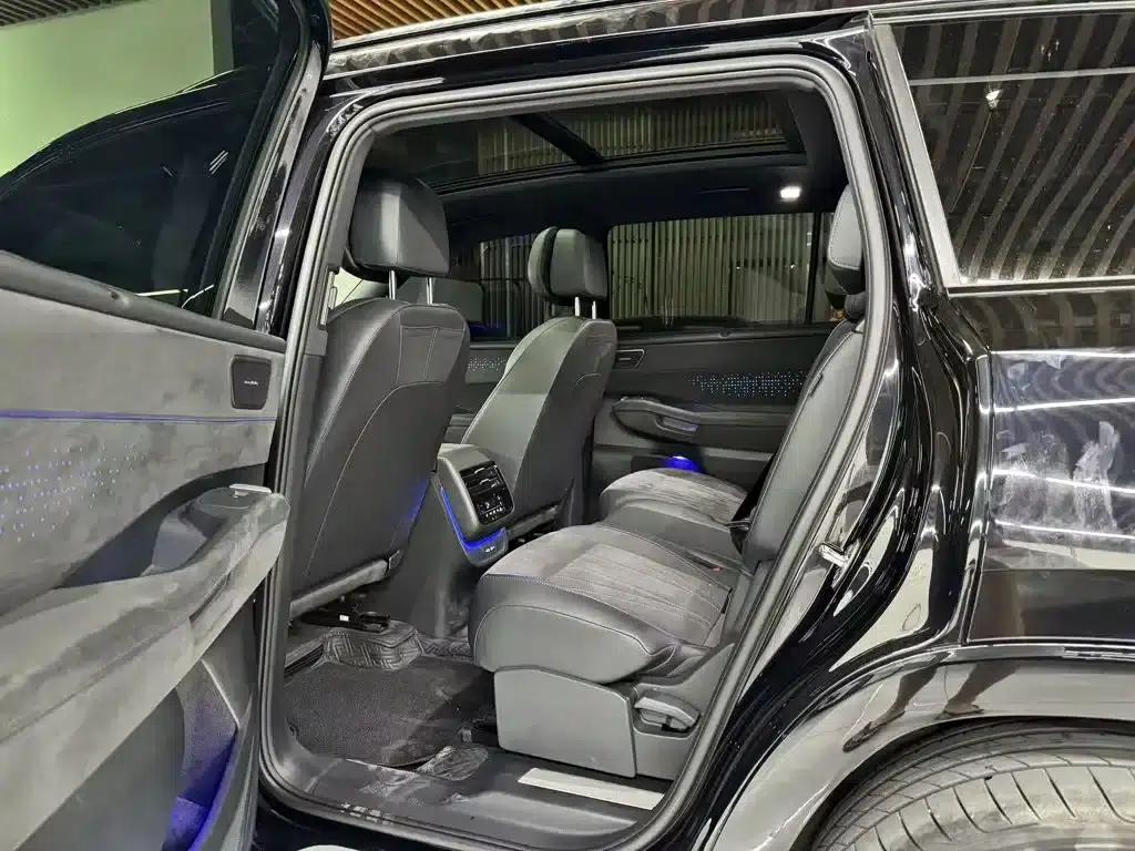 2025 Teramont Pro 450TSI 4WD Summit Edition — миниатюра 9