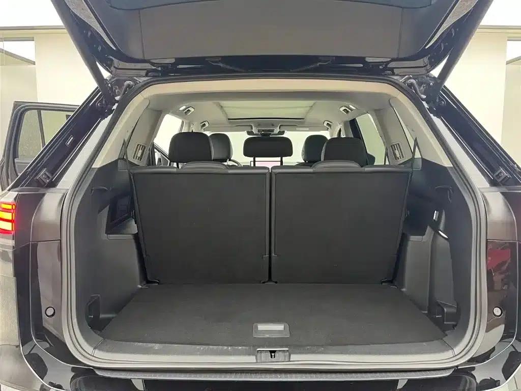 2025 Teramont Pro 450TSI 4WD Cross-Country Edition — миниатюра 6