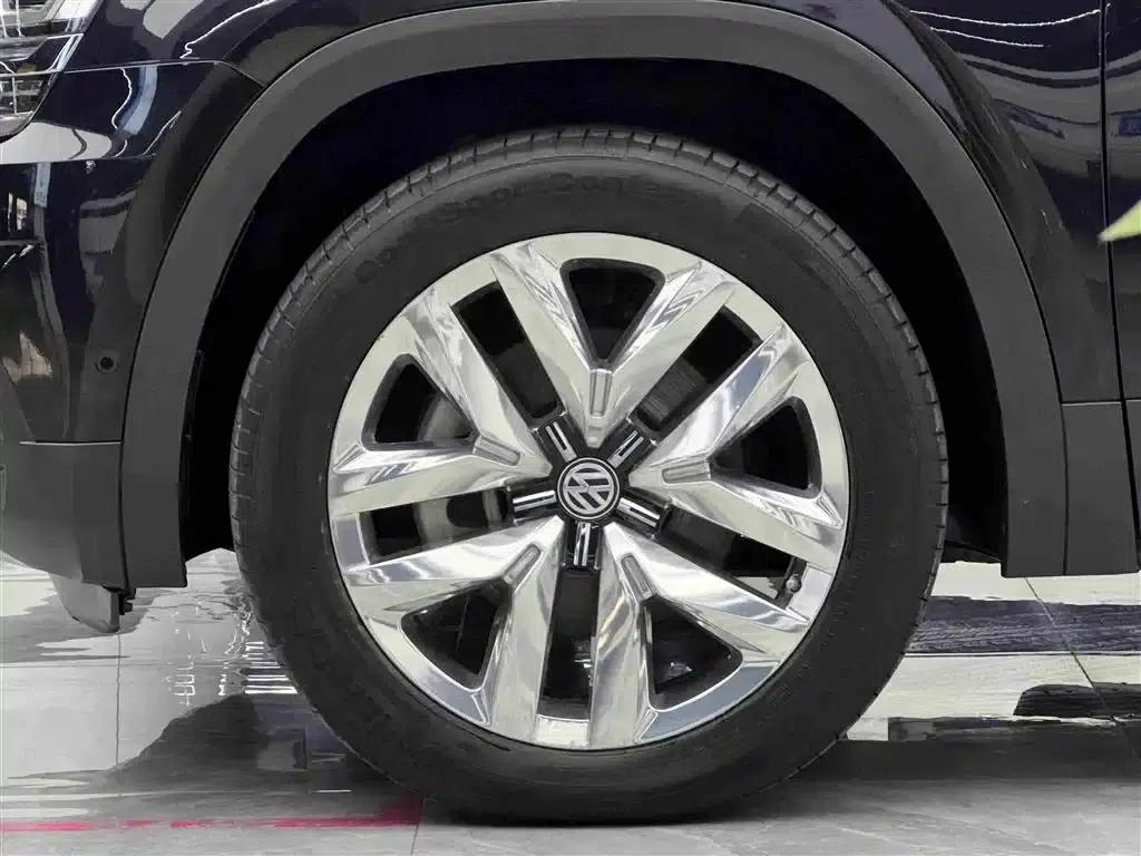 2017 Volkswagen Teramont 530 V6 AWD Supreme Flagship Edition — миниатюра 4