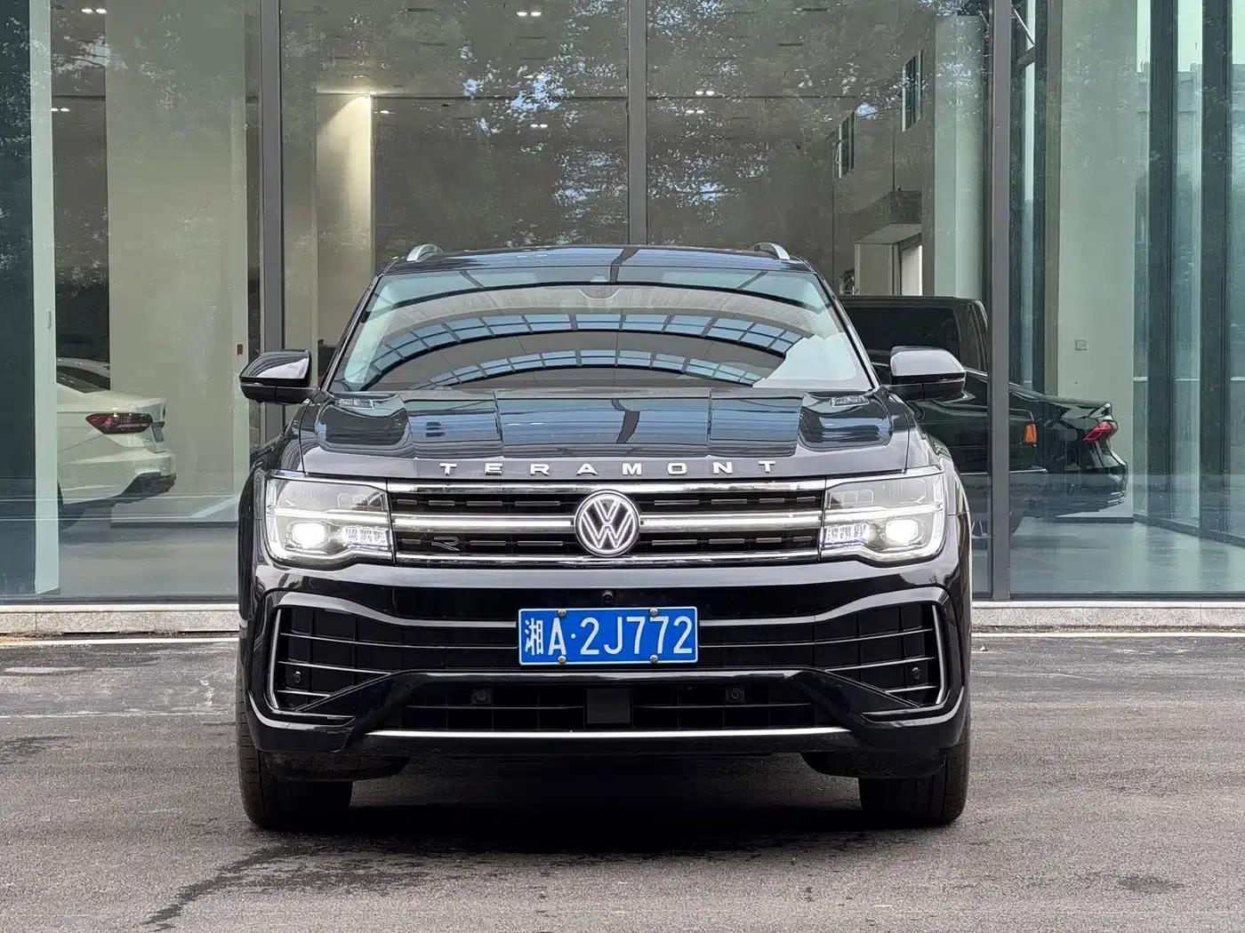 2025 Teramont X 380TSI 4WD Outstanding Edition — миниатюра 2