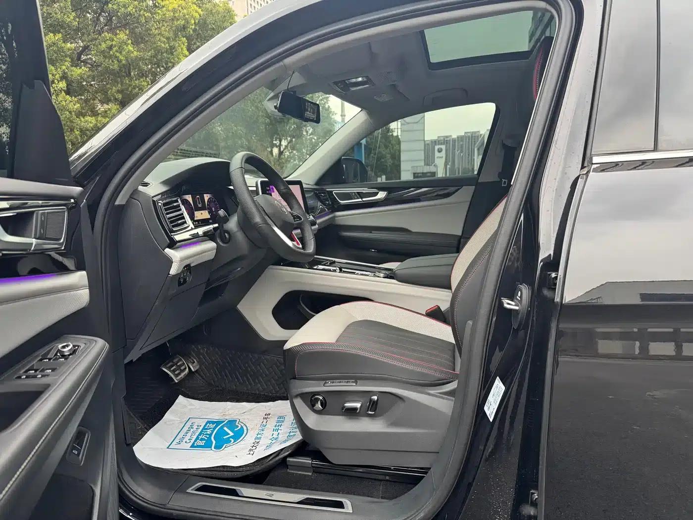 2025 Teramont X 380TSI 4WD Outstanding Edition — миниатюра 5