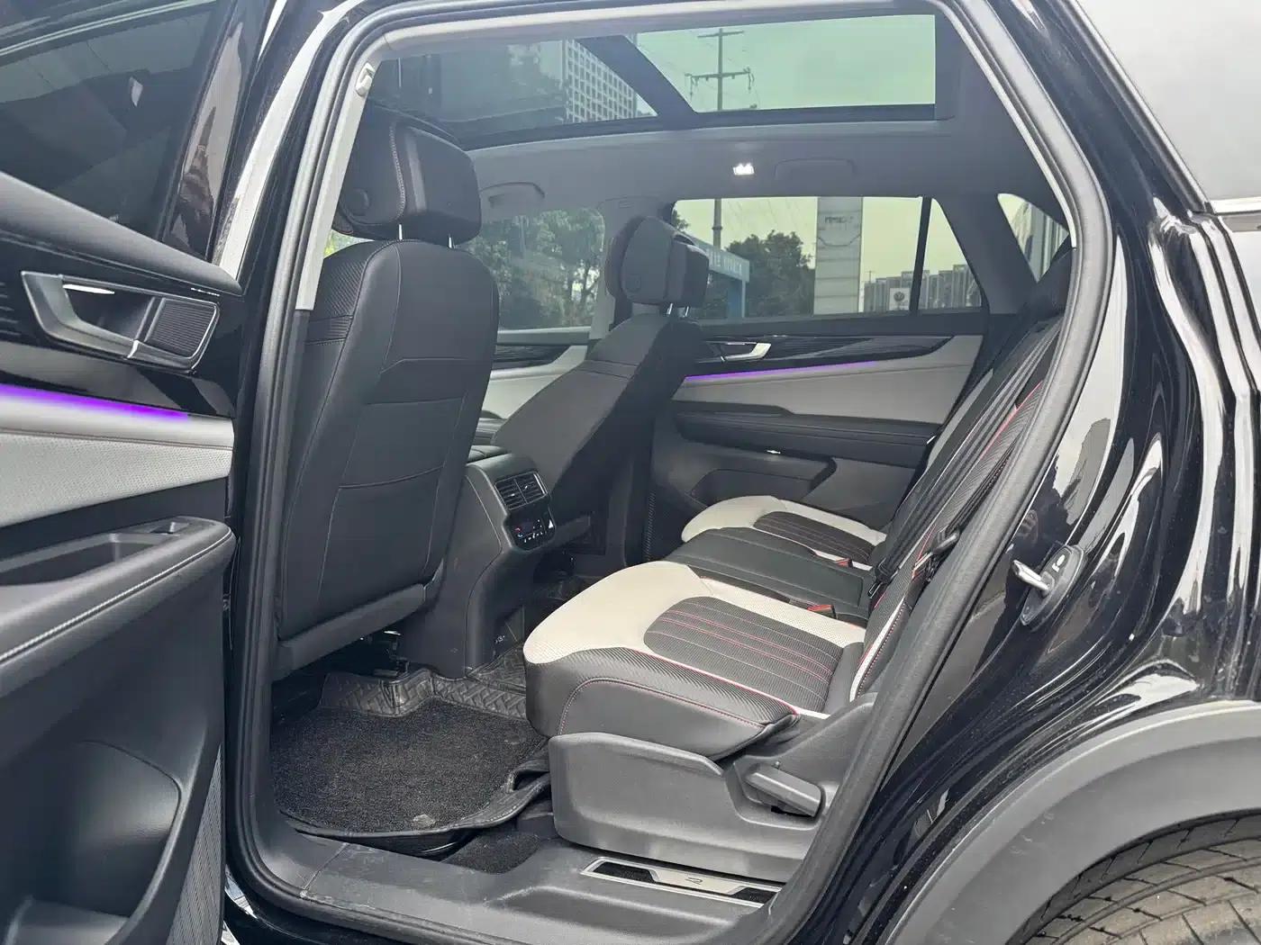 2025 Teramont X 380TSI 4WD Outstanding Edition — миниатюра 6