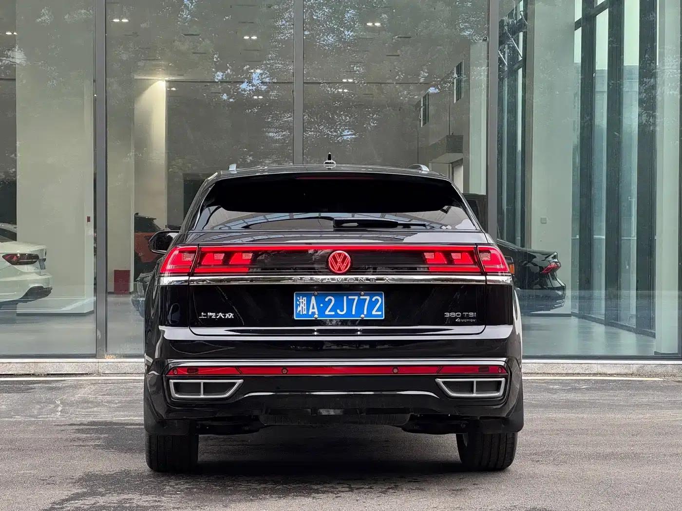 2025 Teramont X 380TSI 4WD Outstanding Edition — миниатюра 9