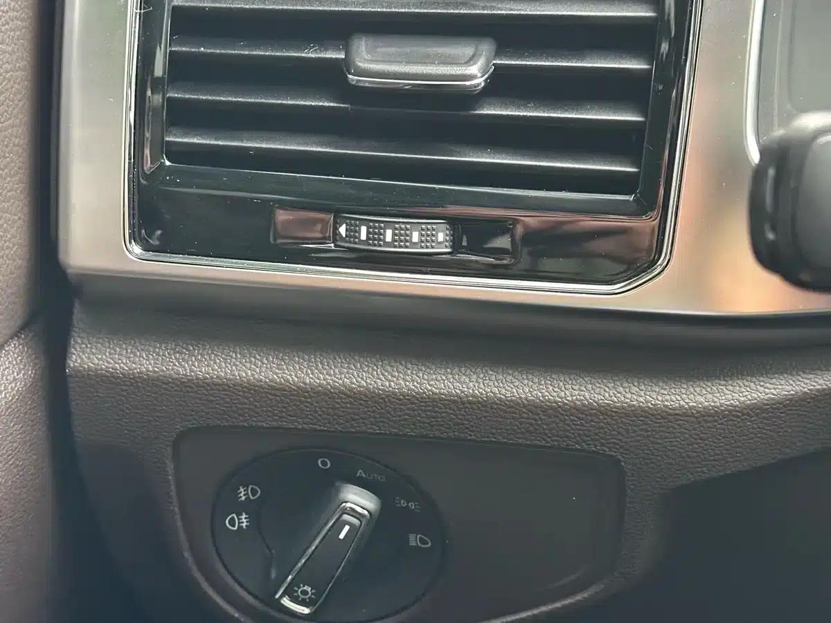 2019 Volkswagen Teramont 380TSI 4WD Luxury Edition (China VI Emission Standard) — миниатюра 26