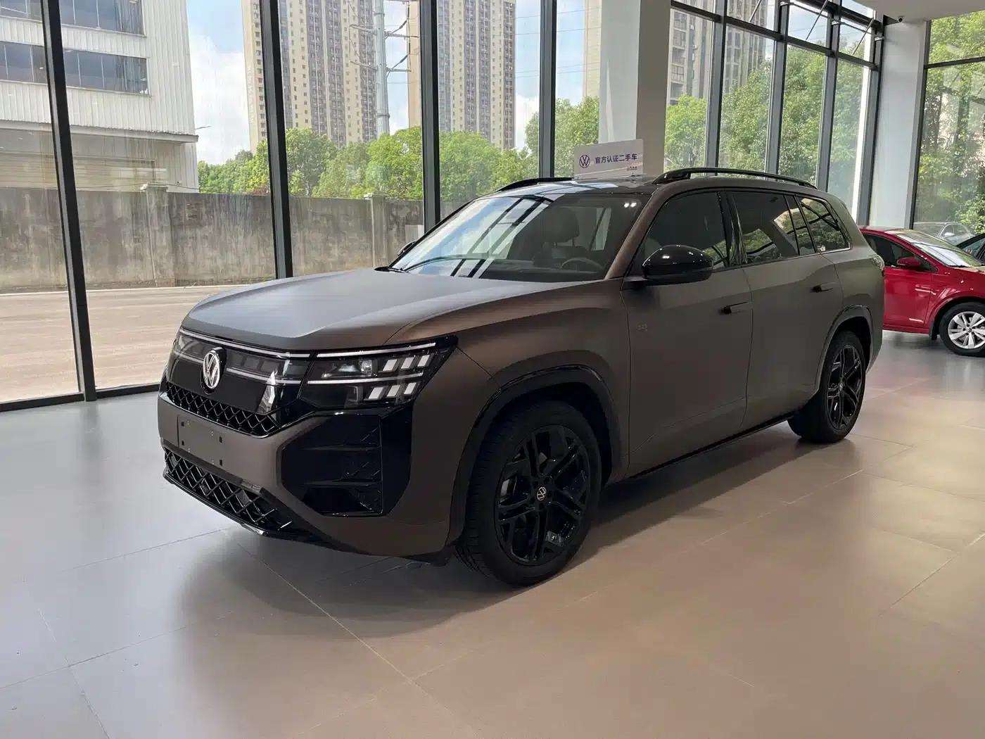 2025 Teramont Pro 450TSI 4WD Summit Edition — миниатюра 1