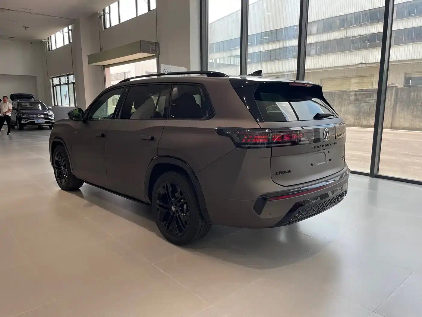 2025 Teramont Pro 450TSI 4WD Summit Edition — миниатюра 12