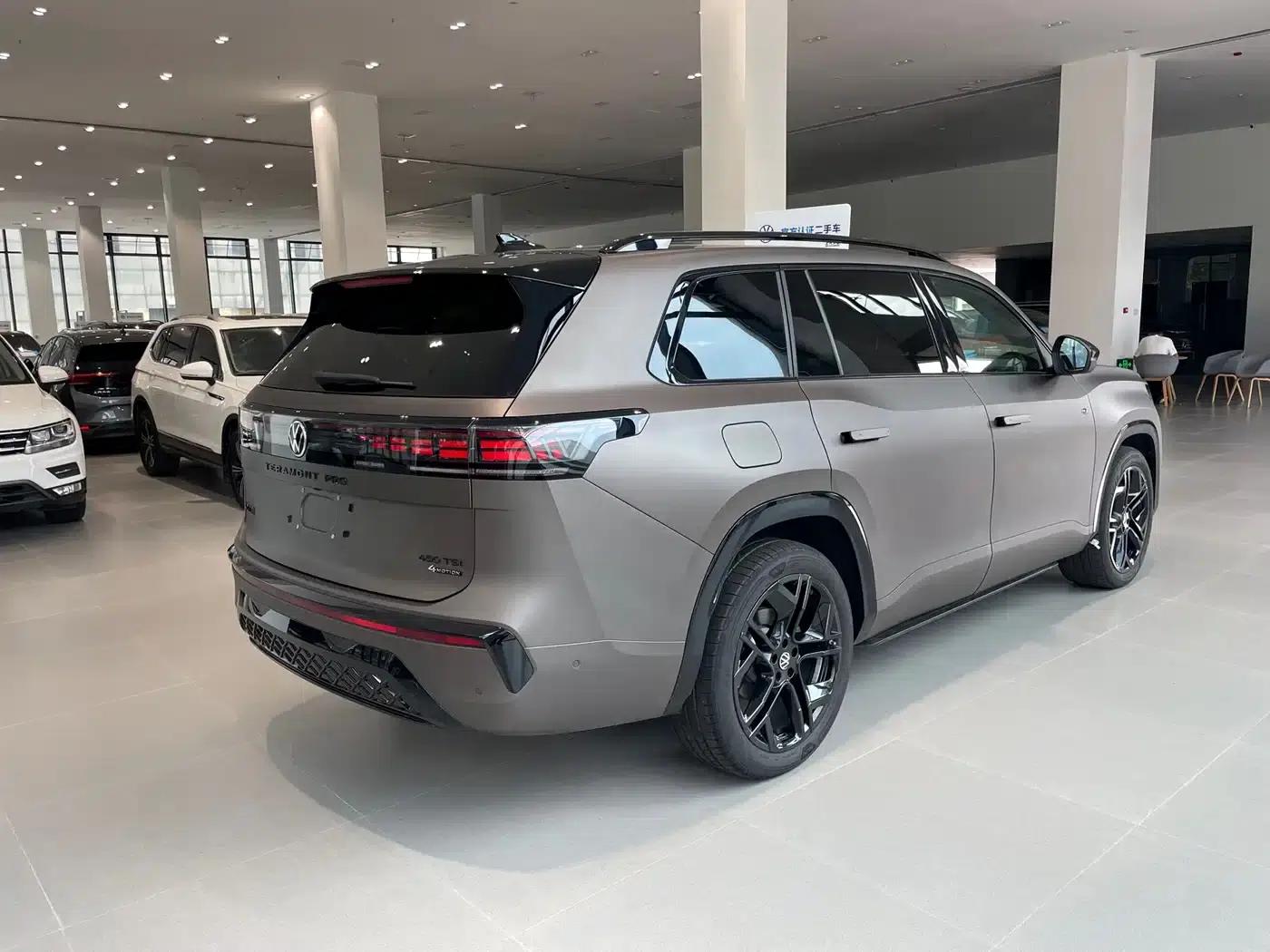 2025 Teramont Pro 450TSI 4WD Summit Edition — миниатюра 10
