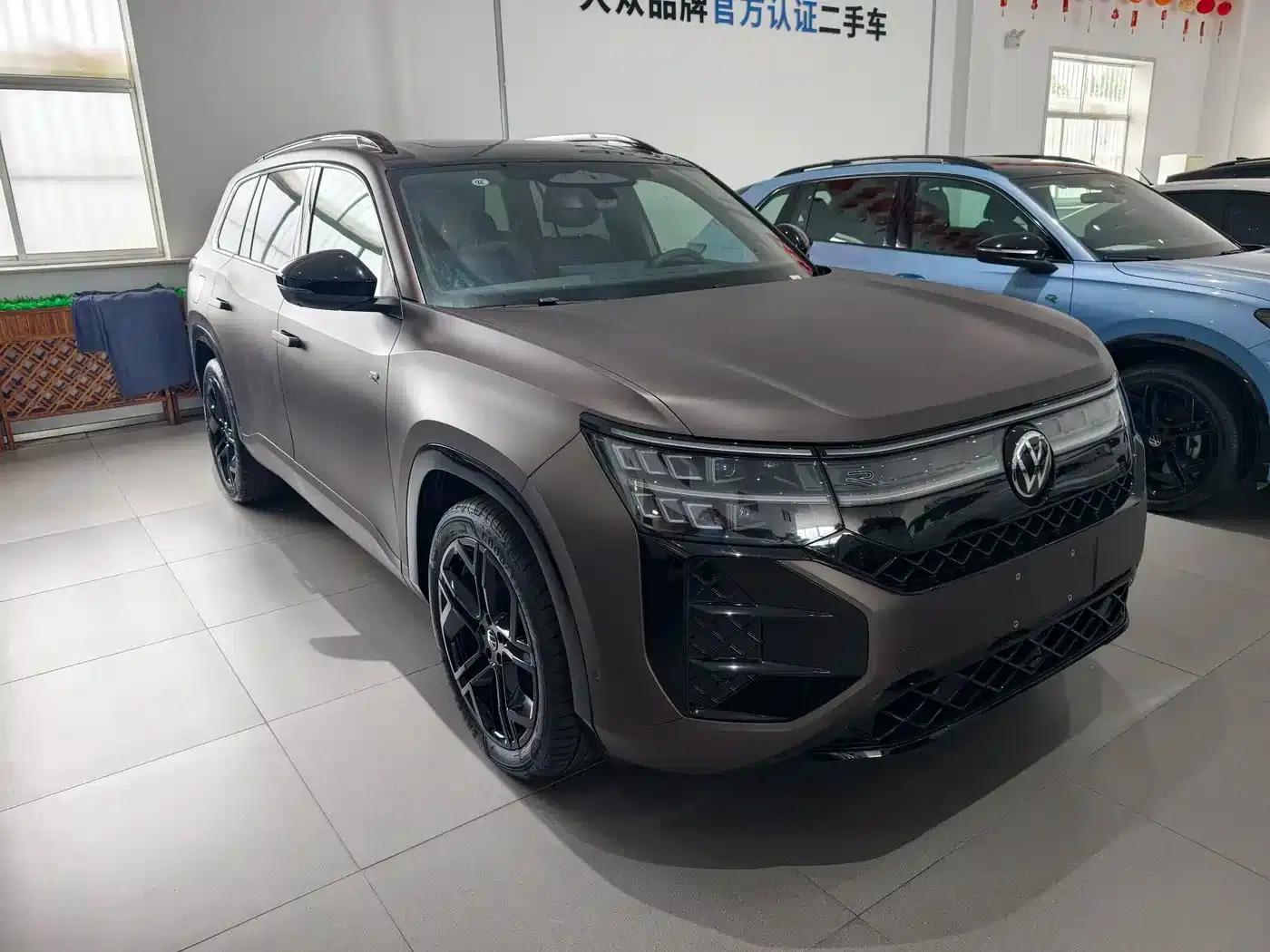 2025 Teramont Pro 450TSI 4WD Summit Edition — миниатюра 11