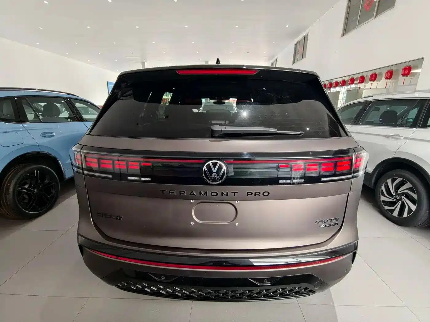 2025 Teramont Pro 450TSI 4WD Summit Edition — миниатюра 16