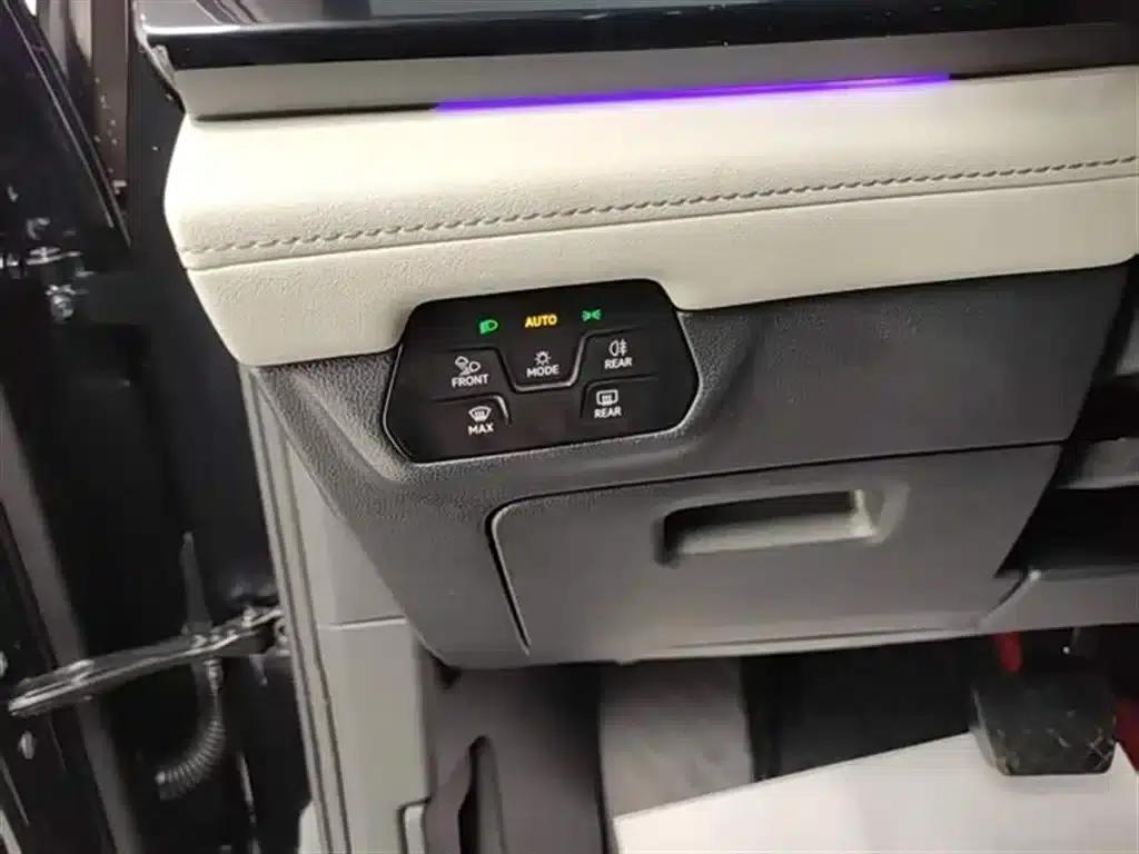 2021 Volkswagen Teramont 380TSI 4WD Premium Luxury Edition — миниатюра 32