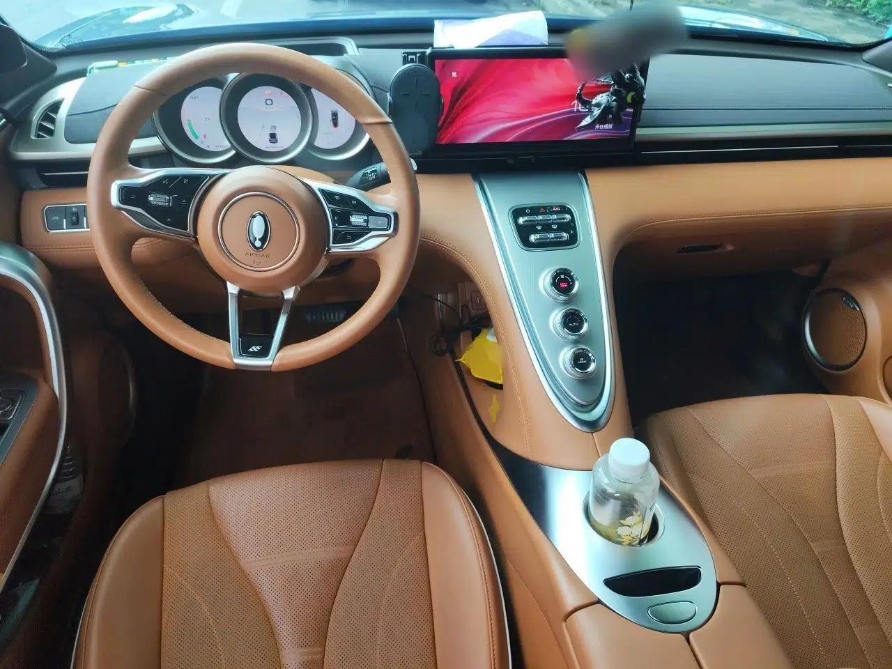 ORA Lightning Cat 2022 555 km Luxury Edition — миниатюра 9