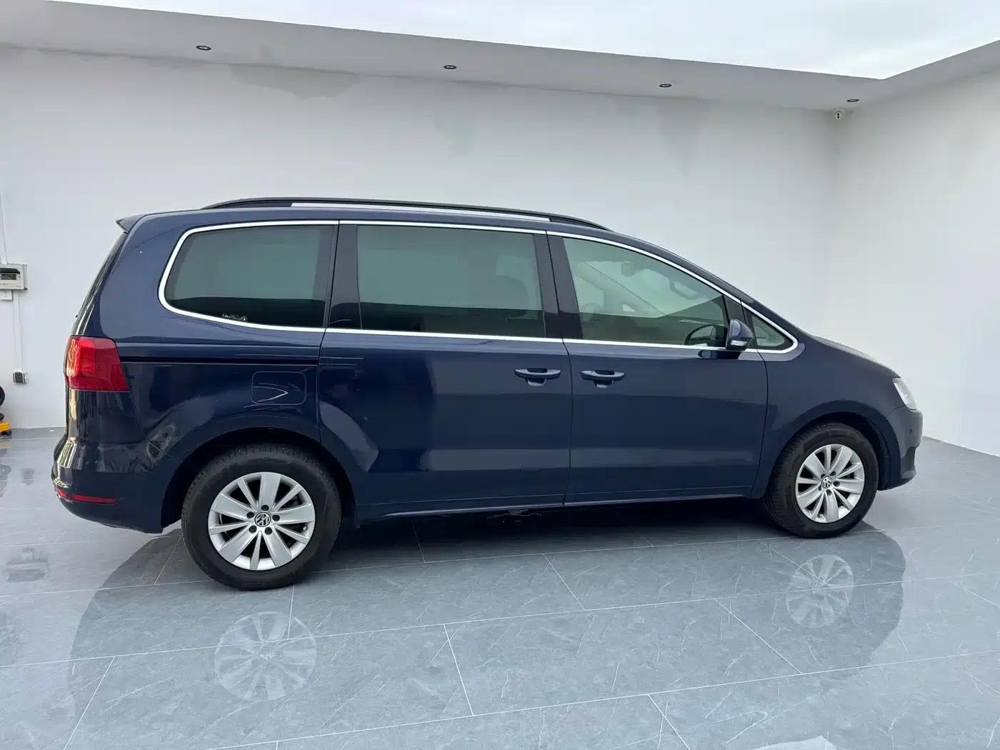 2014 Sharan 2.0TSI Standard Edition — миниатюра 5