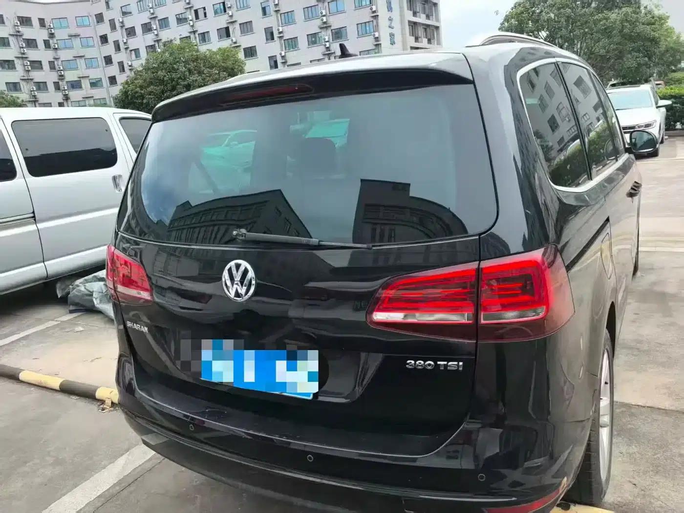 2018 Sharan 380TSI Comfort 7-seater — миниатюра 4