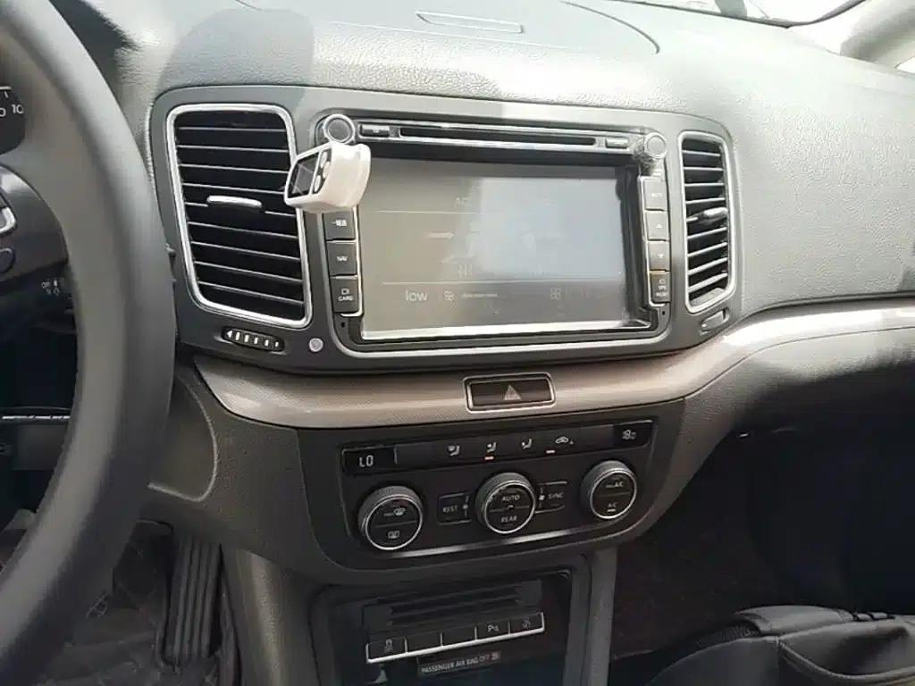 2013 Sharan 1.8TSI Standard Edition — миниатюра 13