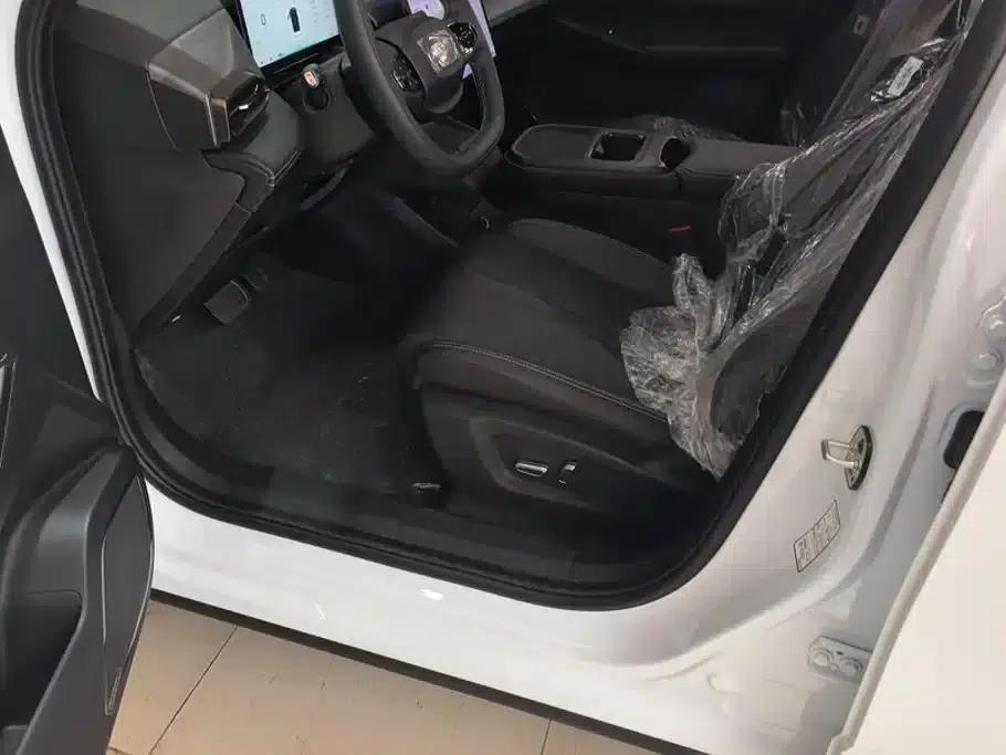 Dongfeng Fengshen L7 2025 Model, 205km Long Range Premium Edition — миниатюра 9