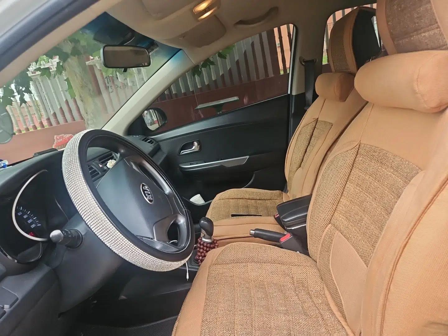 Kia K2 2015 Hatchback 1.4L MT GLS — миниатюра 15