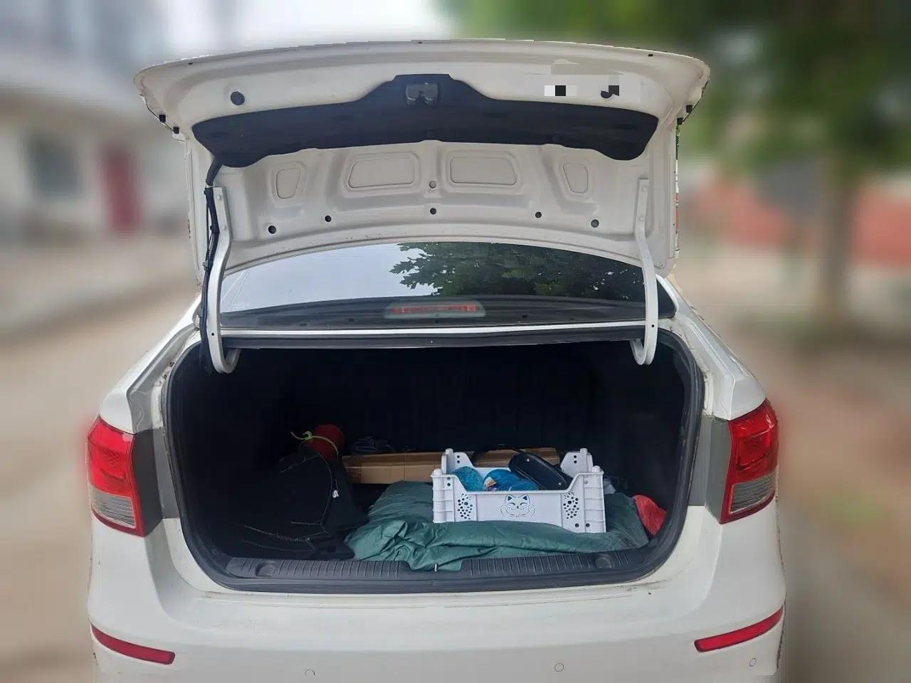Kia K2 2015 Hatchback 1.4L MT GLS — миниатюра 19
