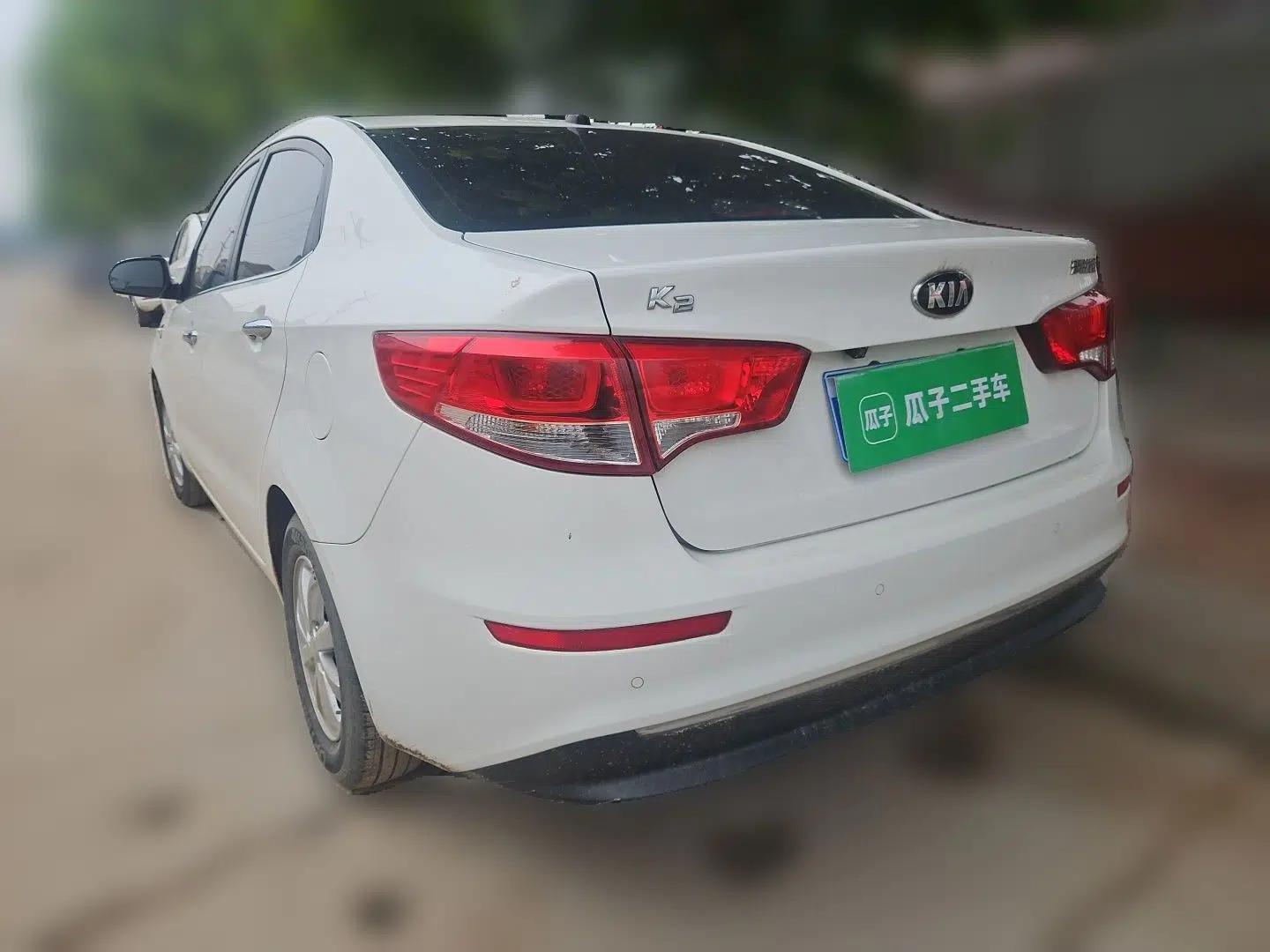 Kia K2 2015 Hatchback 1.4L MT GLS — миниатюра 4