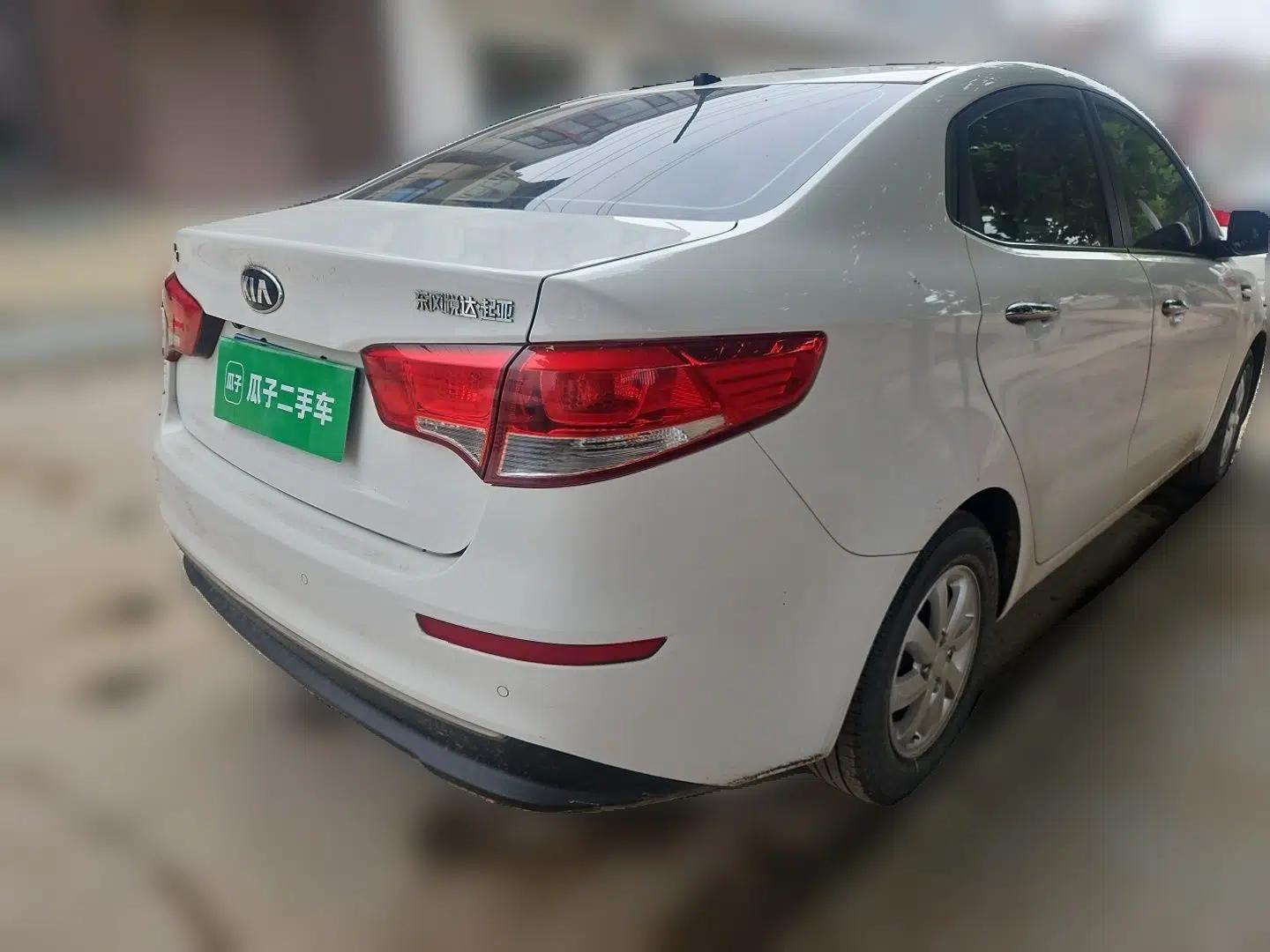 Kia K2 2015 Hatchback 1.4L MT GLS — миниатюра 6