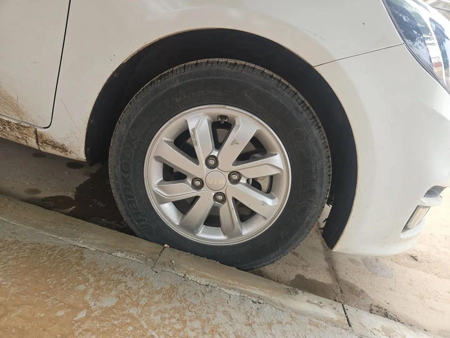 Kia K2 2015 Hatchback 1.4L MT GLS — миниатюра 8