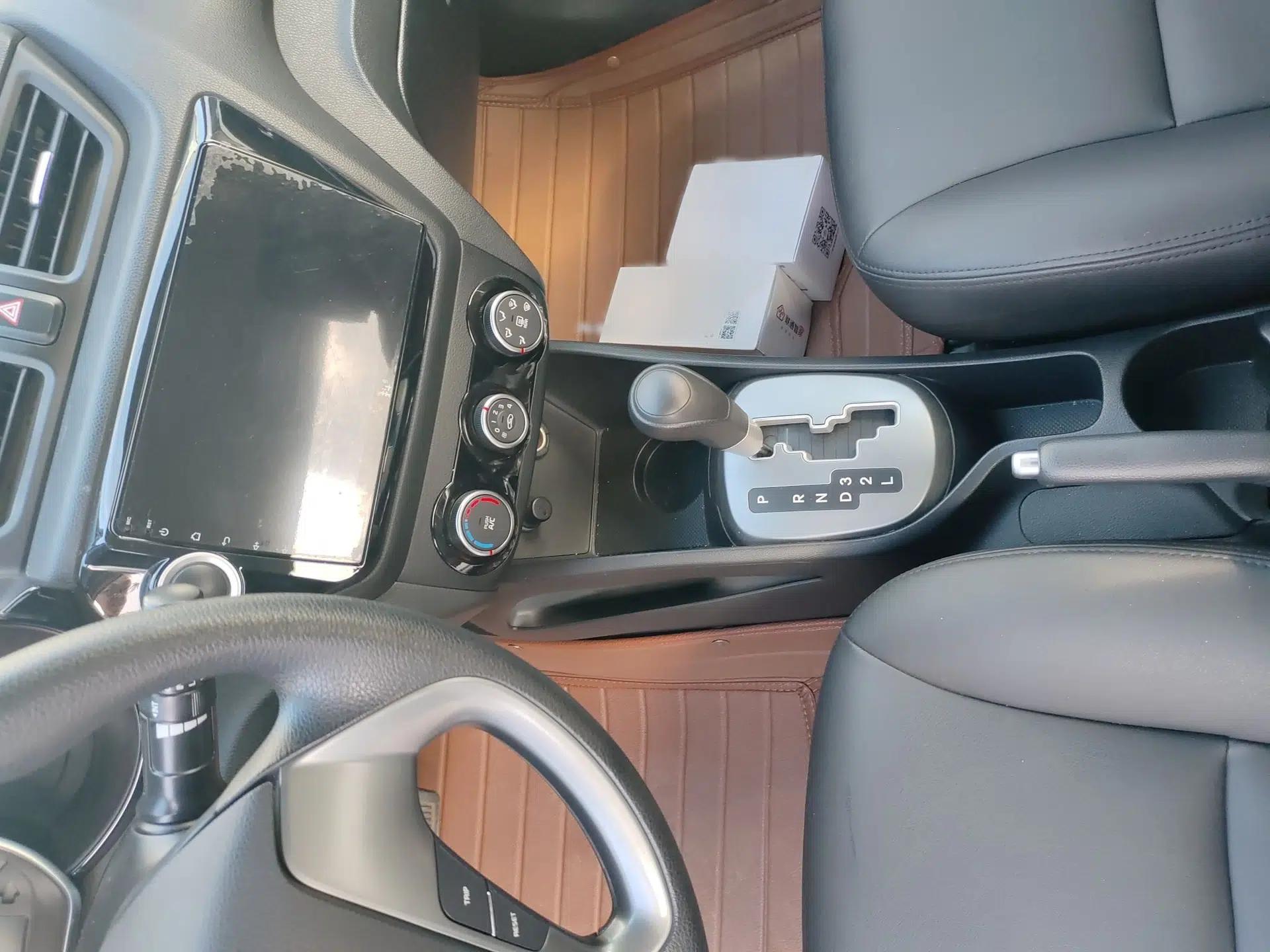 Kia K2 2015 Sedan 1.4L Automatic GLS — миниатюра 8