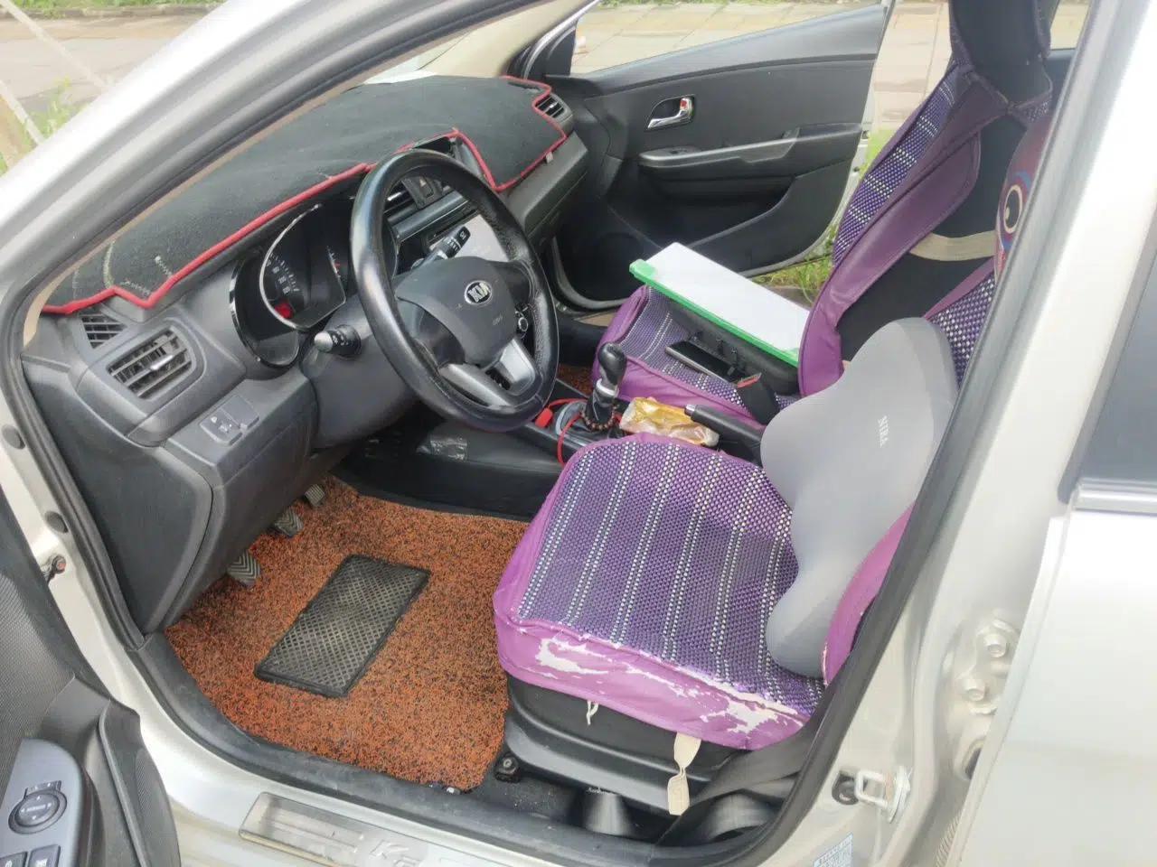 Kia K2 2012 Sedan 1.4L MT GLS Commemorative Edition — миниатюра 15