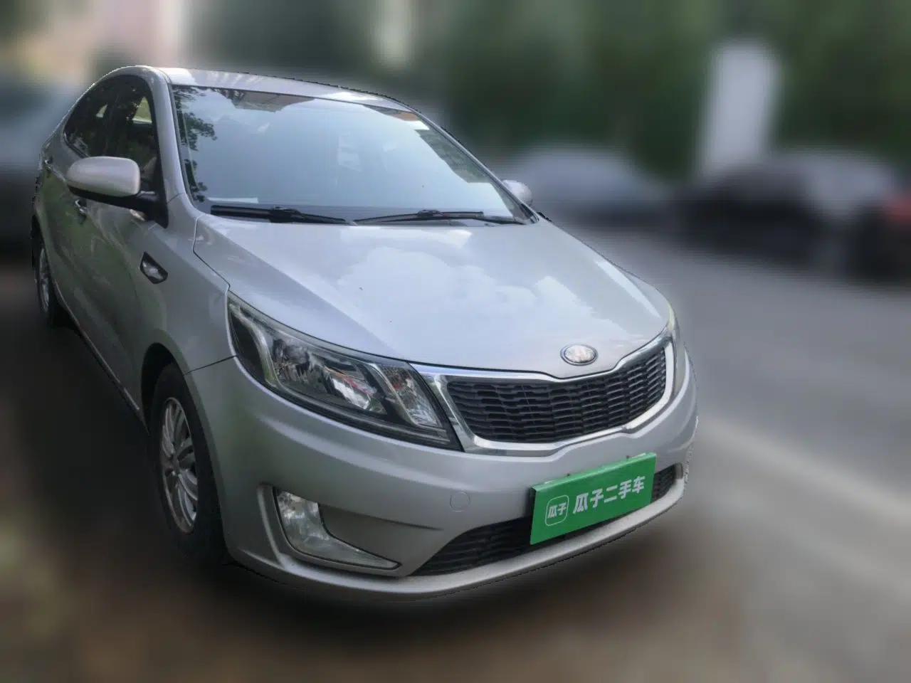 Kia K2 2012 Sedan 1.4L MT GLS Commemorative Edition — миниатюра 3
