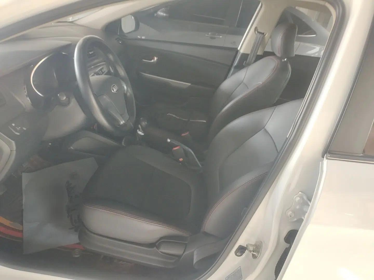 Kia K2 2015 Sedan 1.4L MT GLS — миниатюра 17